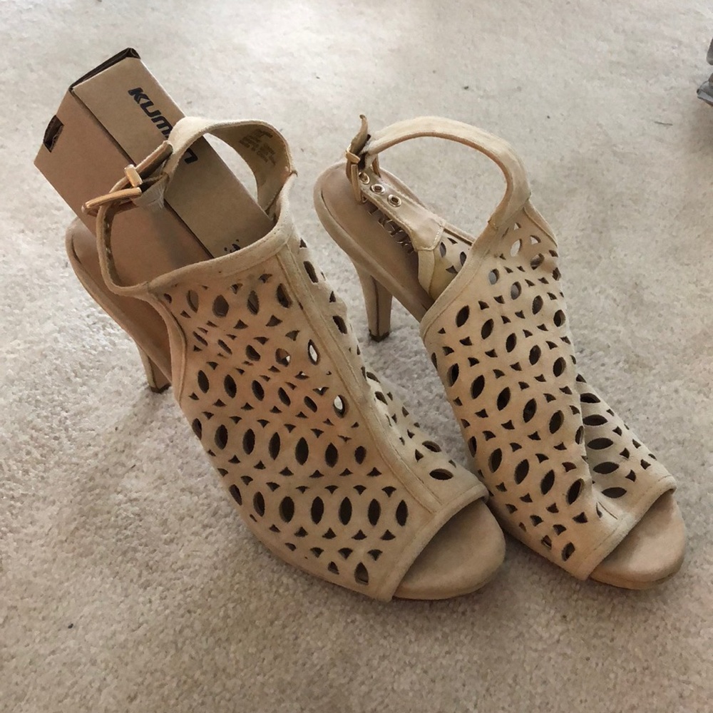Reba beige high heels